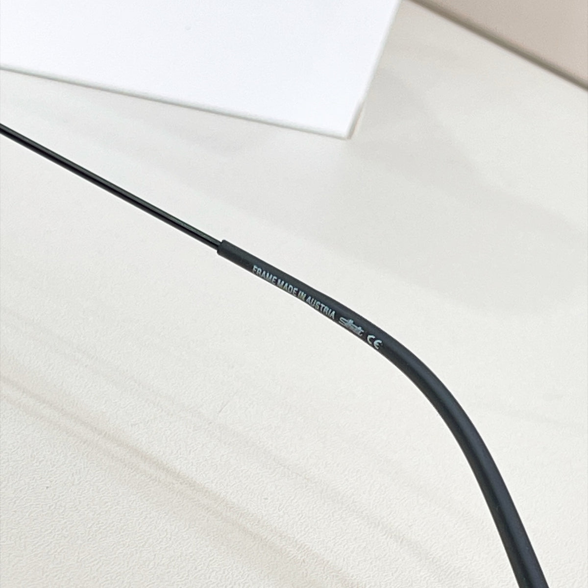 P229990399966445568