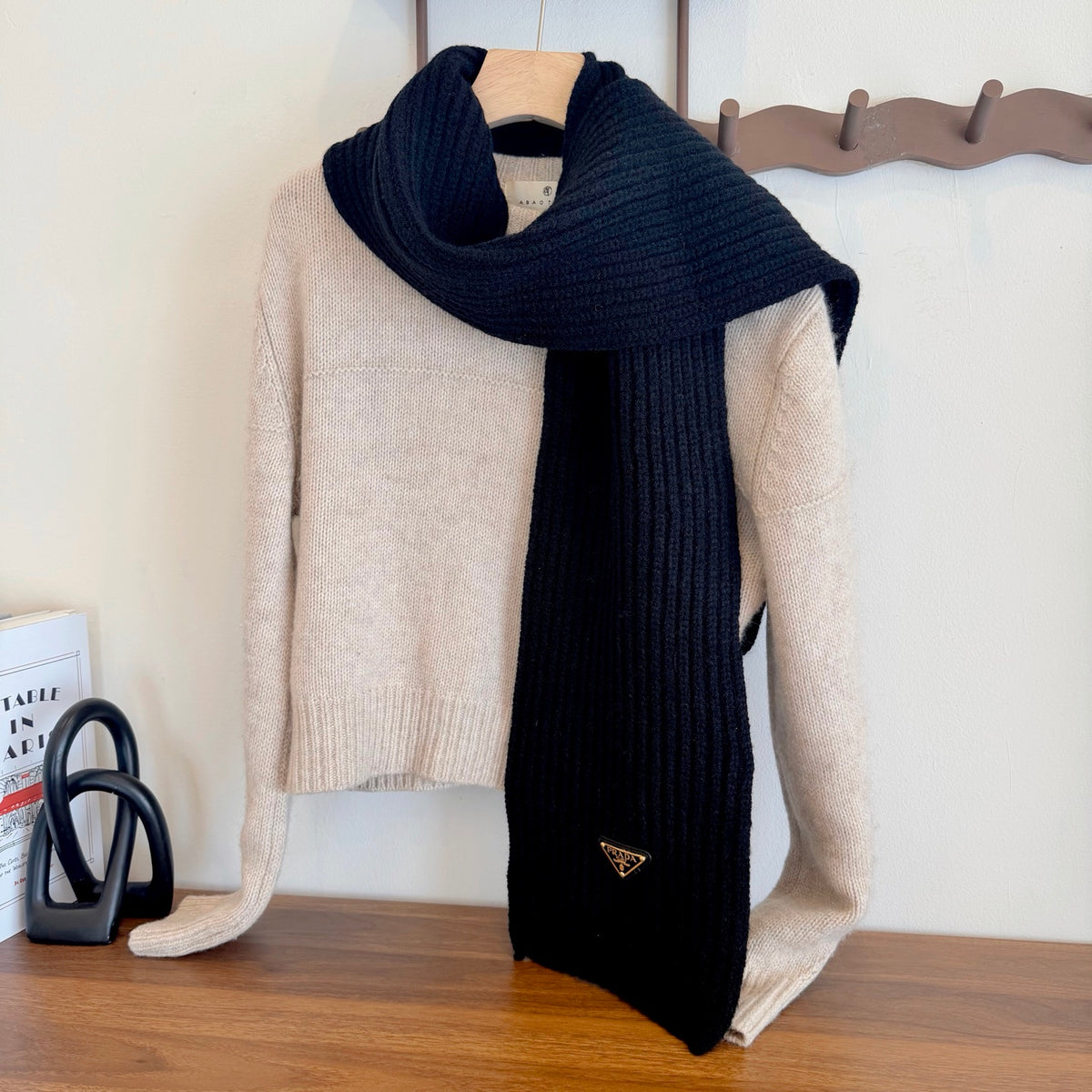 💰 New Classic Couple's Lambswool Scarf 📦 – Elegant & Minimalist