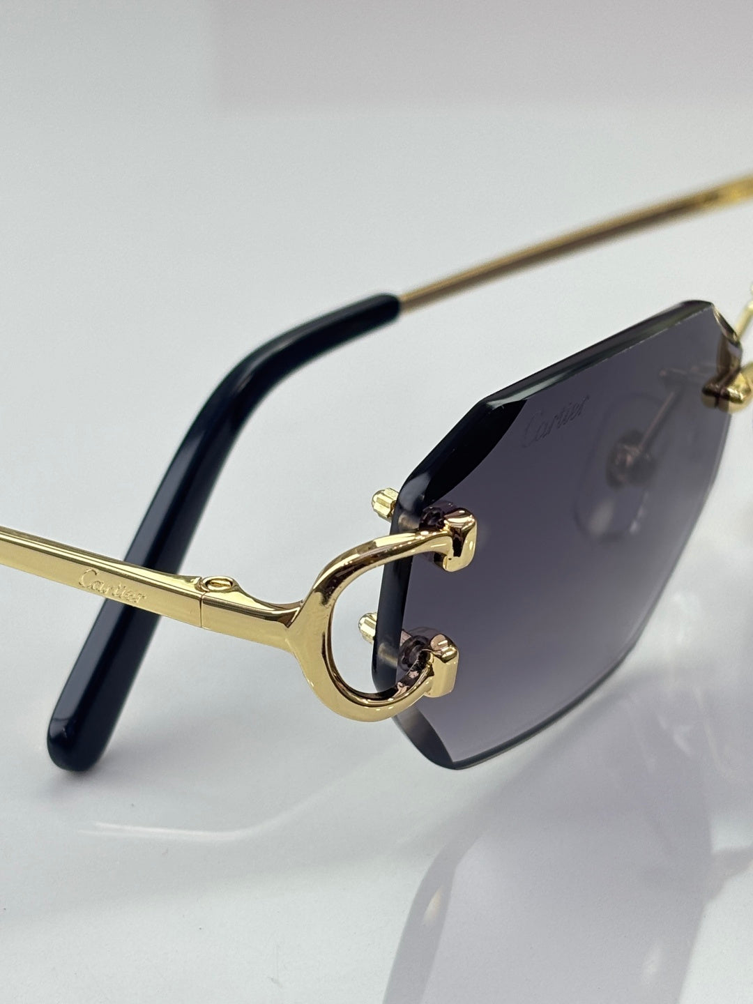 P229989938404261888
